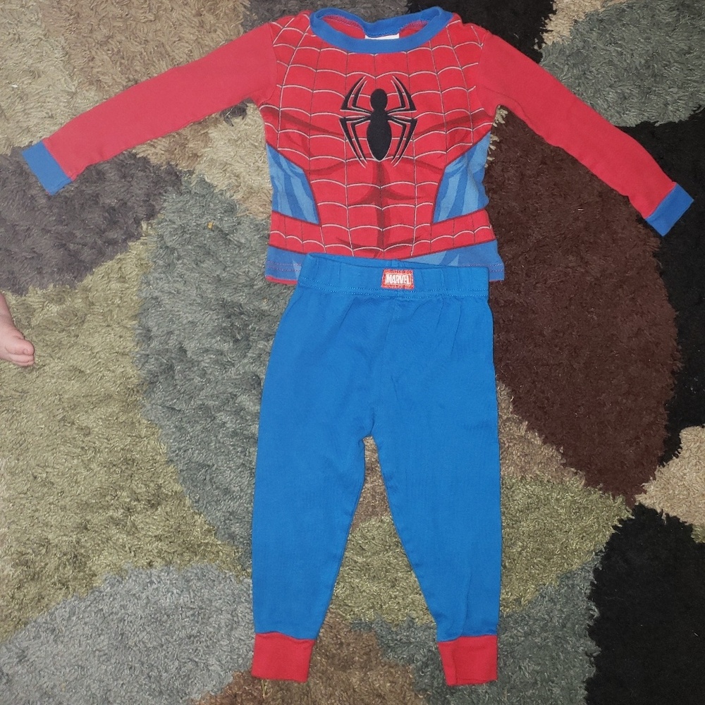 💥buy 2 get 1 free💥Spiderman pajamas